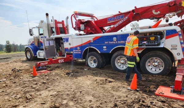 Rigging required for equipment recovery near Spokane