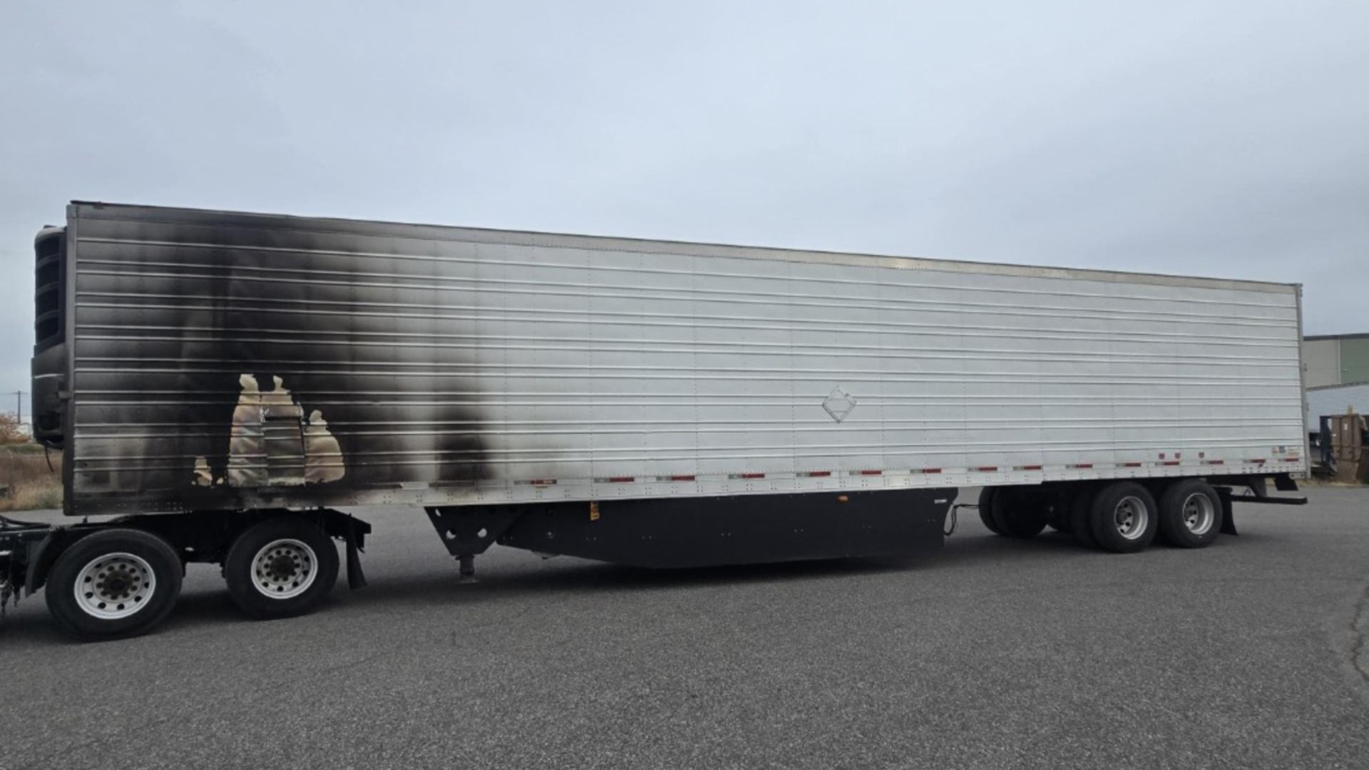 photo-1227226263 Pro-Tow moves a fire damaged trailer